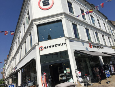 Et boblende modeshow hos Sinnerup.