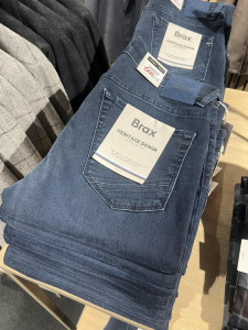 Smarte Brax jeans til kun 600 kr.
