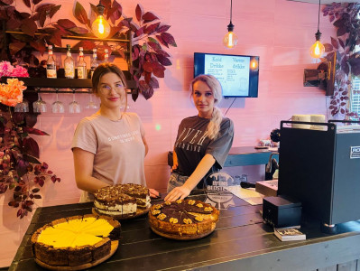 Unikke fødseldags-kager hos Sukre Bakery